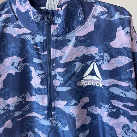 Reebok Women's Essential camo printed quarter zip windbreaker in a size XXL NWT - Picture 8 of 16